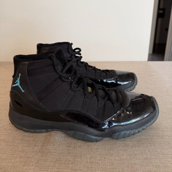 Air Jordan 11 \